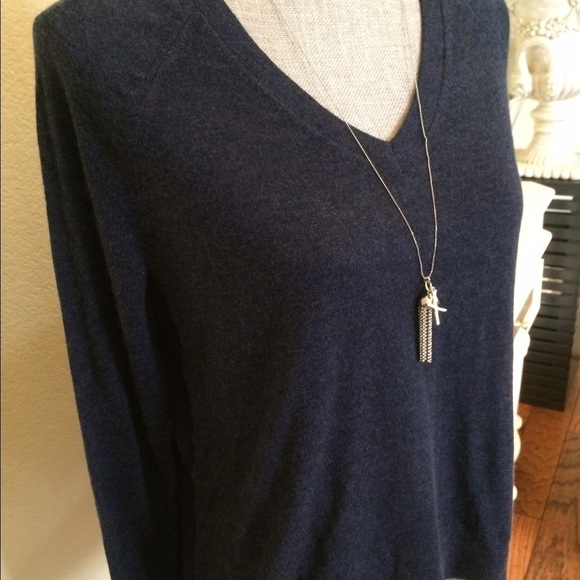 New - Banana republic sweater - Picture 1 of 4